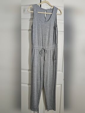 C&C California Light Gray Sleeveless Drawstring Jumpsuit